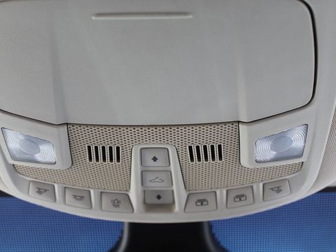 Used 2019 Ford Edge Titanium w/ Equipment Group 301A image 12