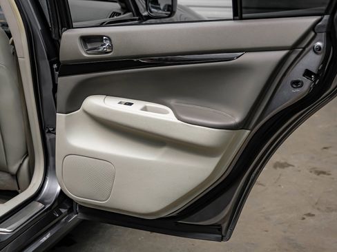 Used 2015 INFINITI Q40 image 58