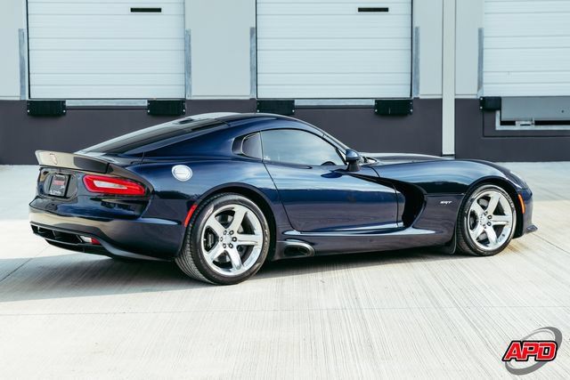 Used 2014 SRT Viper SRT-10 w/ Exterior Carbon Fiber Package RWD image 4