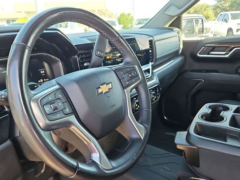 Used 2023 Chevrolet Silverado 1500 LT AWD/4WD image 10