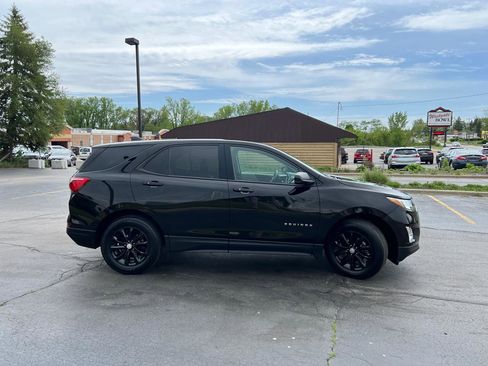 Used 2019 Chevrolet Equinox LS w/ LS Convenience Package FWD image 9