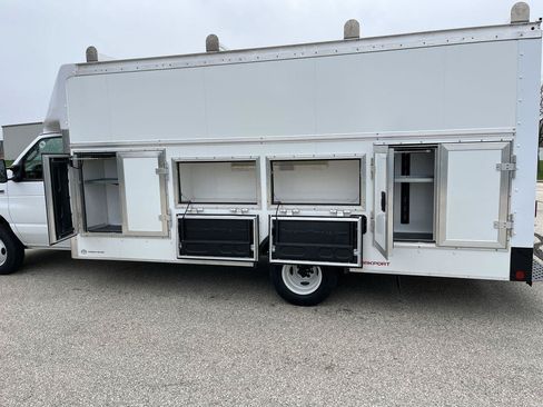 New 2027 Ford E-450 and Econoline 450 Super Duty w/ Power Equipment Group RWD image 3