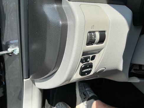 Used 2013 Subaru Forester 2.5X image 34