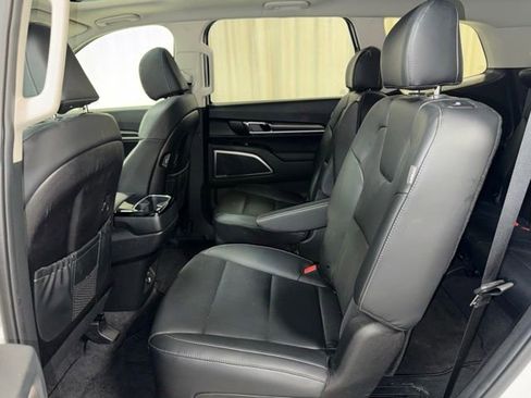 Used 2025 Kia Telluride S AWD/4WD image 15