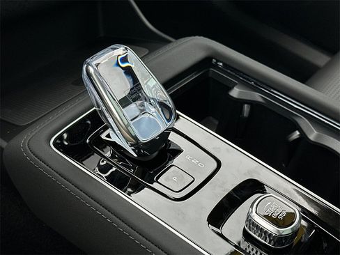 New 2026 Volvo XC90 T8 Ultra w/ Lounge Package image 22