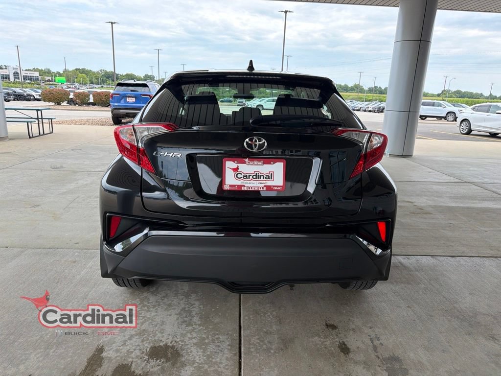 Used 2021 Toyota C-HR LE FWD image 6
