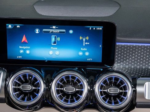 Certified 2025 Mercedes-Benz GLB 250 image 20