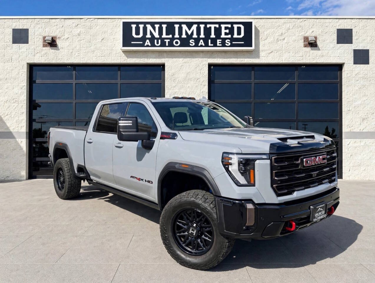 Used 2024 GMC Sierra 2500 AT4X AWD/4WD image 1