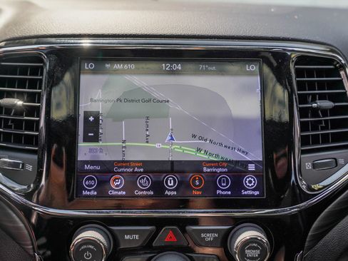 Used 2020 Jeep Grand Cherokee Altitude AWD/4WD image 17