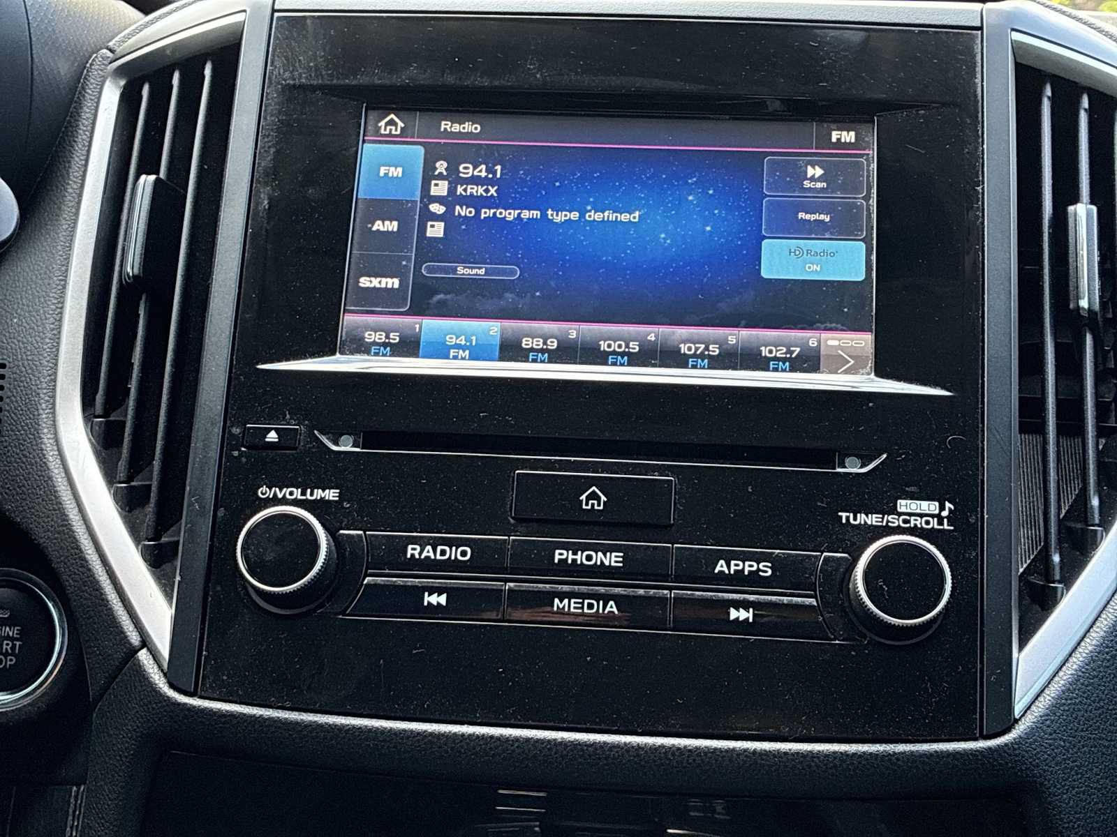 Used 2020 Subaru Forester Premium AWD/4WD image 12