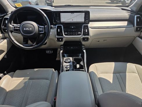 Used 2023 Kia Sorento SX Prestige w/ Panoramic Sunroof Package AWD/4WD image 11