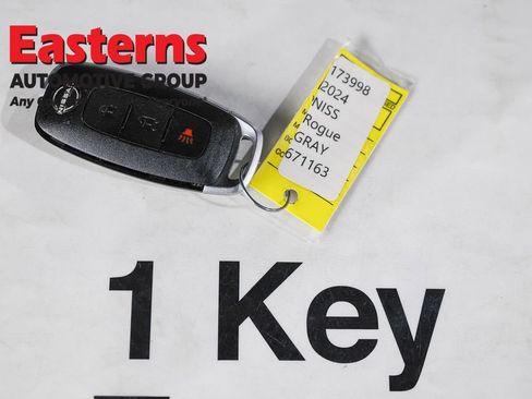 Used 2024 Nissan Rogue S AWD/4WD image 26