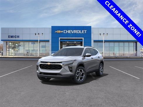 New 2025 Chevrolet Trax LT w/ Driver Confidence Package image 8