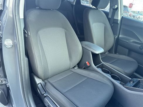 Used 2025 Hyundai Kona SEL image 30