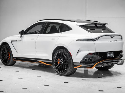 Used 2023 Aston Martin DBX 707 AWD/4WD image 2