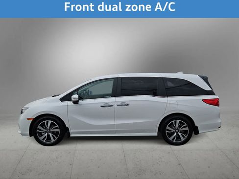 Used 2023 Honda Odyssey Touring image 7