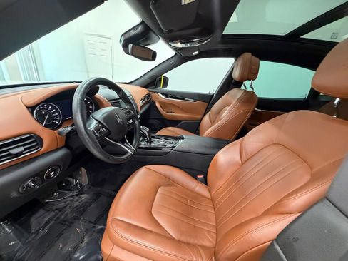 Used 2021 Maserati Levante AWD/4WD image 14