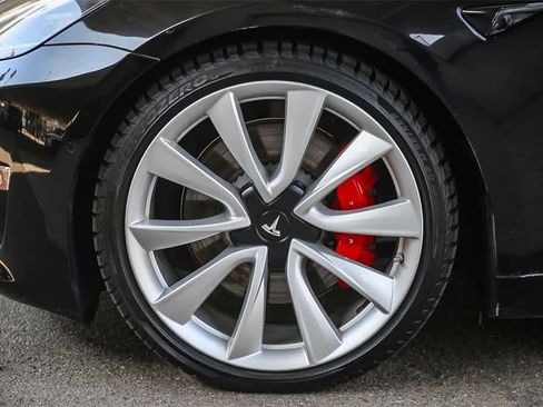 Used 2018 Tesla Model 3 Performance image 8