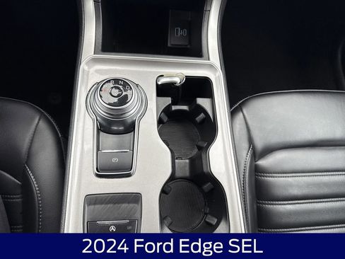 Used 2024 Ford Edge SEL image 24