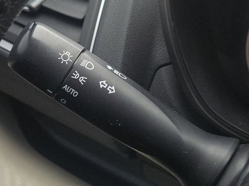 Used 2020 Subaru Ascent Premium w/ Convenience Package image 30