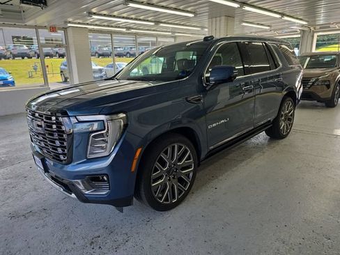 Certified 2025 GMC Yukon Denali Ultimate AWD/4WD image 2