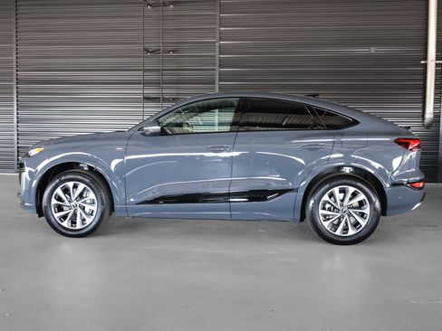 New 2027 Audi Q6 e-tron Premium AWD/4WD image 14