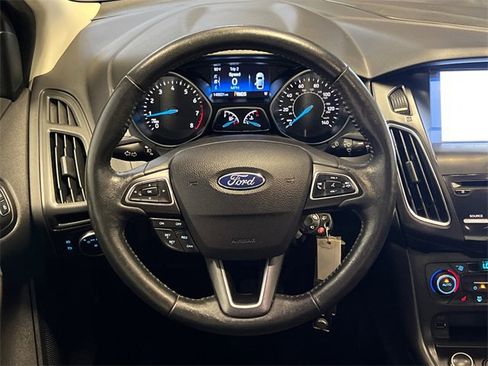 Used 2017 Ford Focus SEL w/ Cold Weather Package image 19