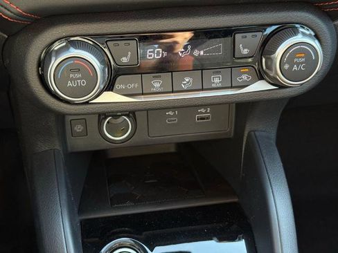 New 2025 Nissan Versa SR w/ Trunk Package image 26