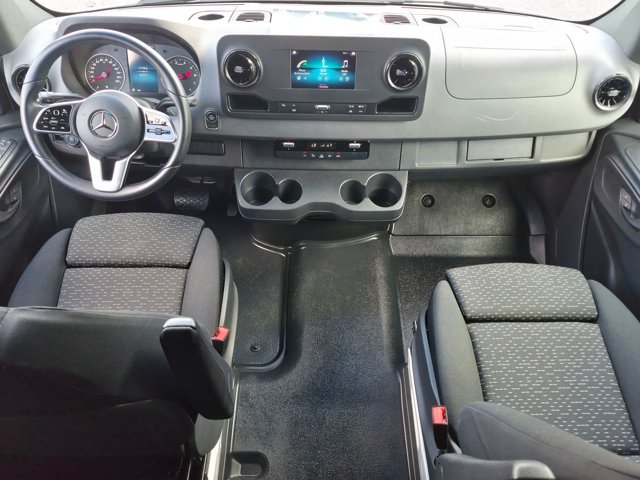Used 2022 Mercedes-Benz Sprinter 2500 image 16
