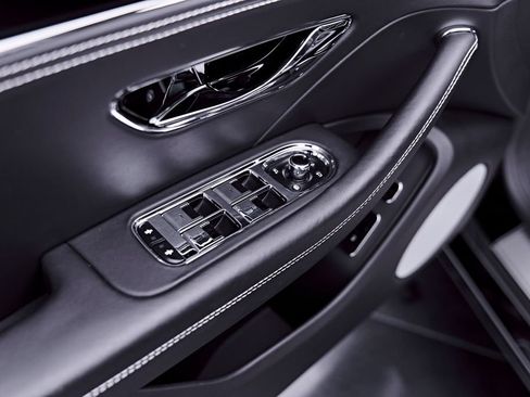 Used 2023 Bentley Flying Spur S V8 AWD/4WD image 39