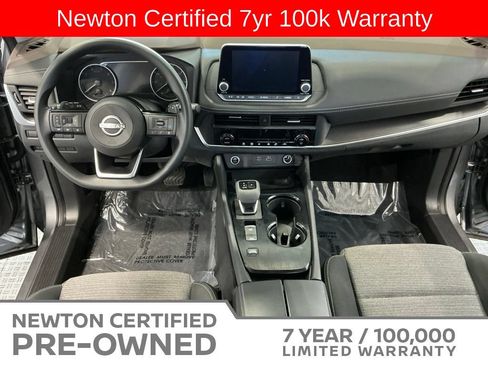 Used 2023 Nissan Rogue SV FWD image 11