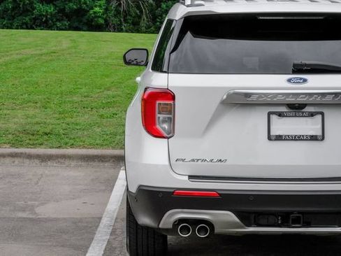 Used 2020 Ford Explorer Platinum w/ Premium Technology Package AWD/4WD image 56