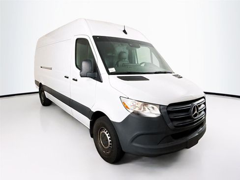 Used 2023 Mercedes-Benz Sprinter 2500 w/ Acoustic Package image 13