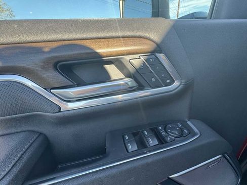 Used 2025 Chevrolet Silverado 2500 High Country w/ High Country Premium Package image 16