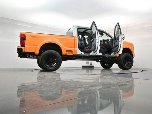 New 2025 Ford F250 XLT w/ Black Appearance Package image 49