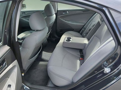 Used 2013 Hyundai Sonata GLS w/ Popular Equipment Pkg FWD image 12
