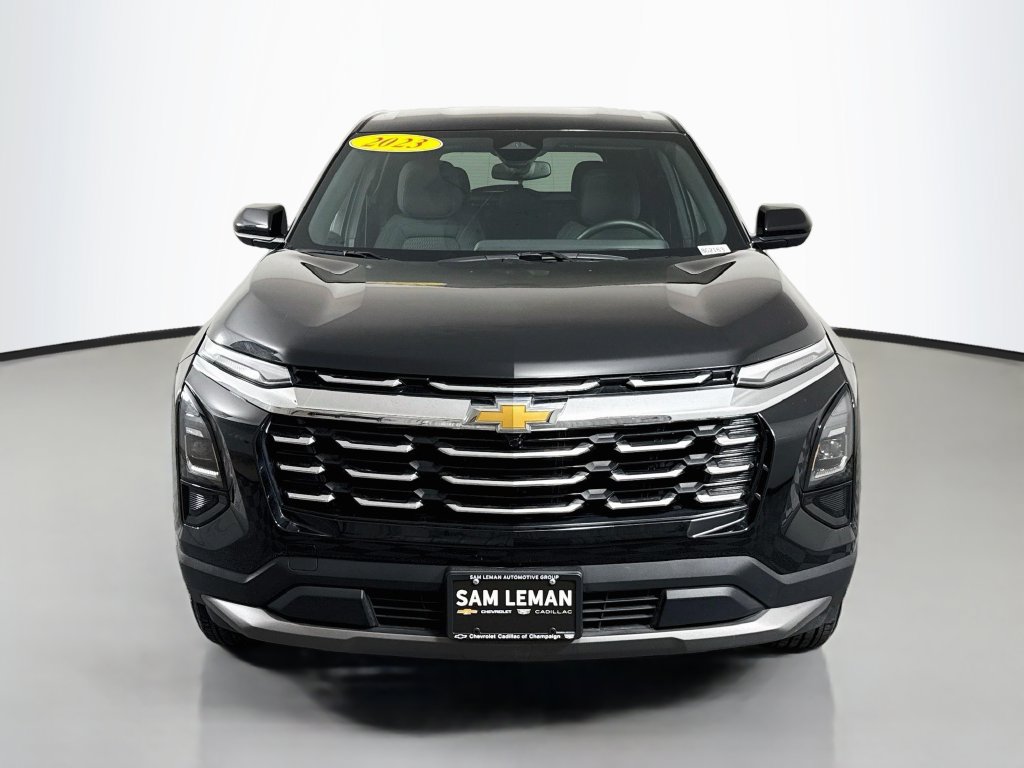 Used 2025 Chevrolet Equinox LT AWD/4WD image 2