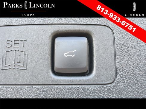 Certified 2022 Lincoln Corsair FWD w/ Equipment Group 101A image 9