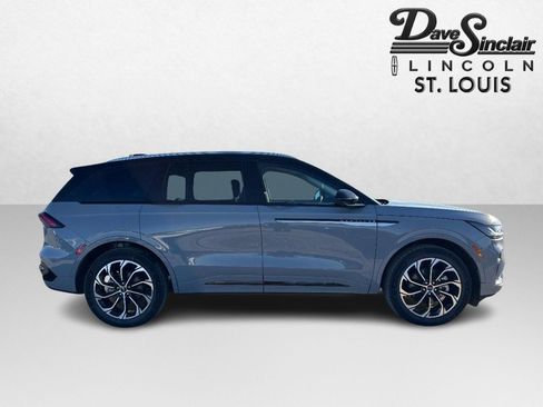 New 2026 Lincoln Nautilus Reserve image 2