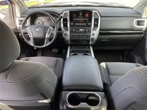 Used 2021 Nissan Titan SV w/ SV Convenience Package image 10