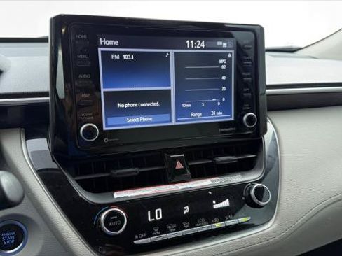 Used 2022 Toyota Corolla Cross LE FWD image 25