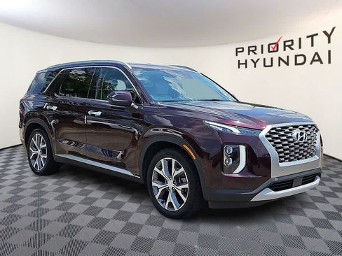 Used 2021 Hyundai Palisade SEL w/ Premium Package AWD/4WD image 3