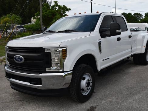 Used 2018 Ford F350 XL w/ Power Equipment Group image 3
