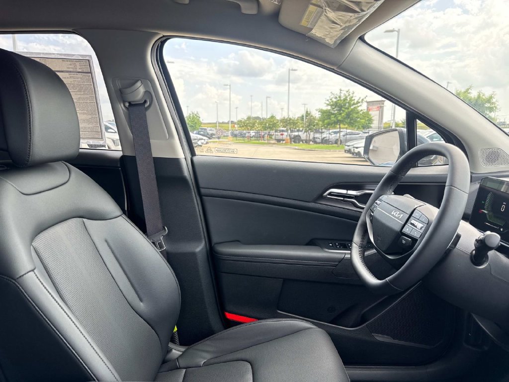 New 2026 Kia Sportage SX FWD image 11