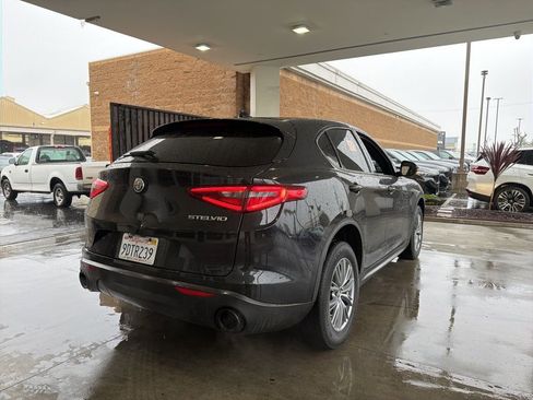 Used 2023 Alfa Romeo Stelvio Sprint image 7