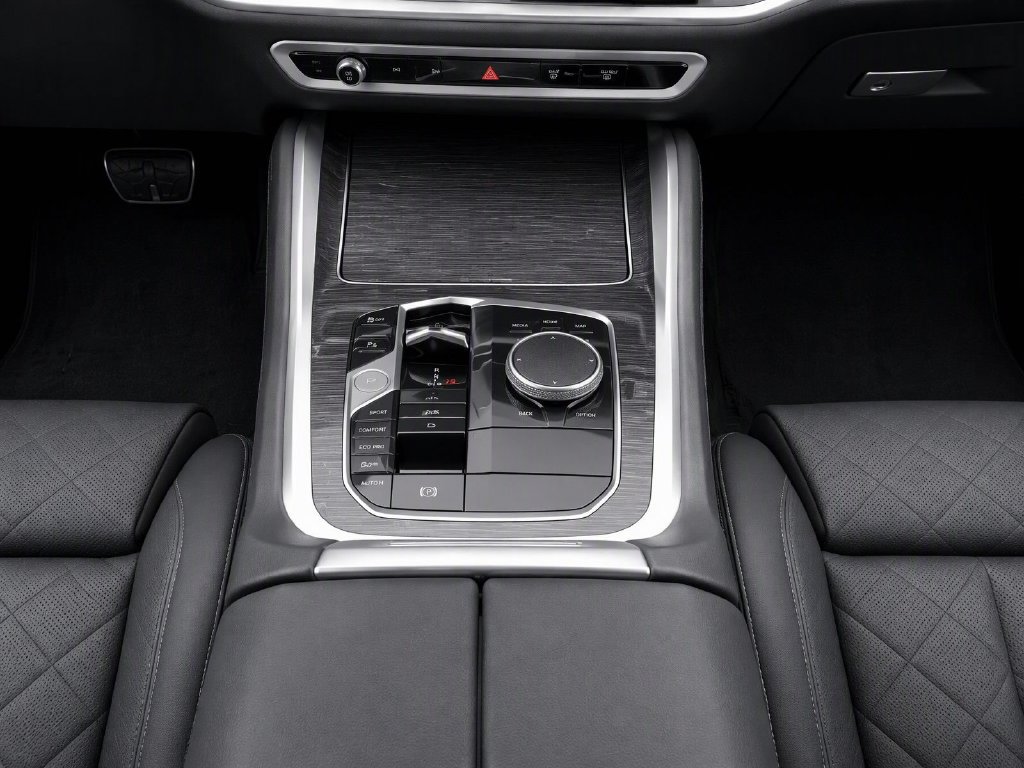 Certified 2025 BMW X6 xDrive40i AWD/4WD image 30