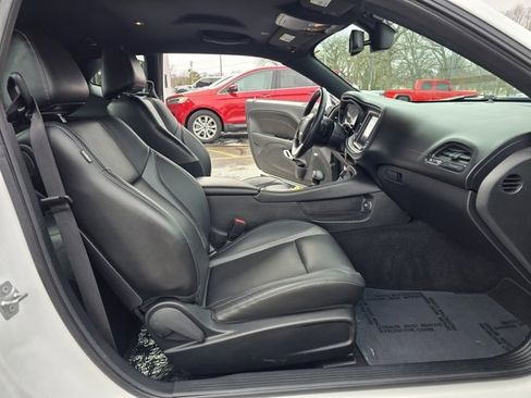 Used 2020 Dodge Challenger SXT w/ Plus Package image 20