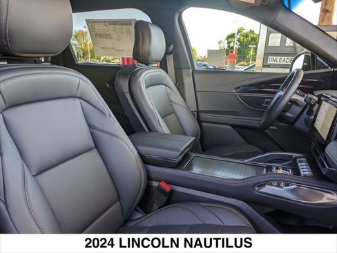 New 2024 Lincoln Nautilus Premier w/ Equipment Group 102A image 13