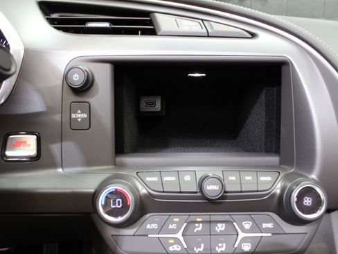 Used 2017 Chevrolet Corvette Z06 image 39