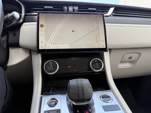Used 2022 Jaguar F-PACE S AWD/4WD image 31